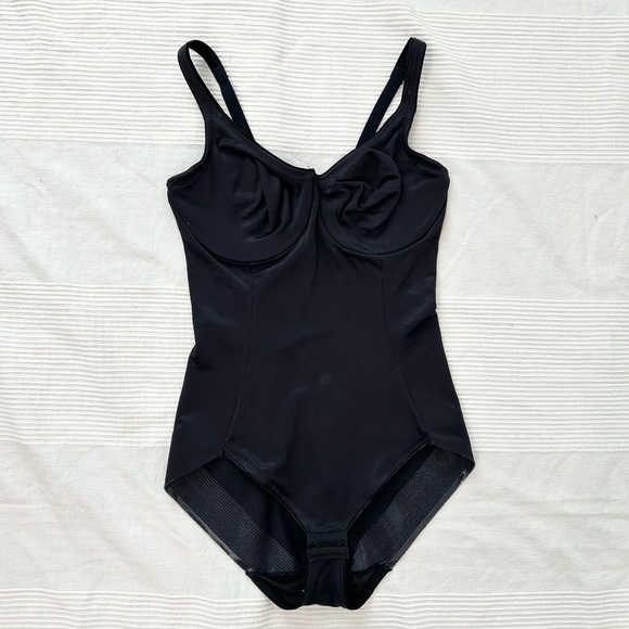 Naomi & Nicole Comfortable Firm Underwire Body Brief - Picture 3 of 15